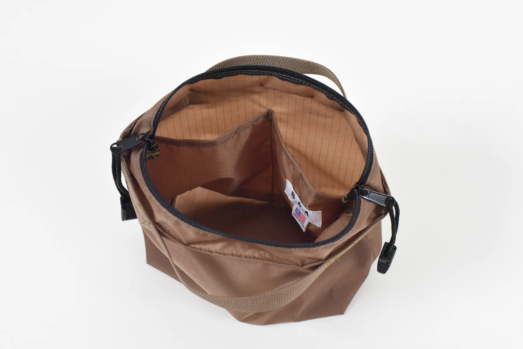 8.6.4 Design Nylon Pouch Black