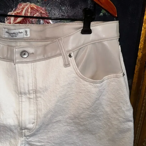 Abercrombie &amp; Fitch Ivory High Rise The Dad Shorts with Faux Leather Accents 34