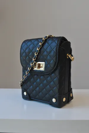 BLACK MINI CROSSBODY BAG WITH GOLD CHAIN