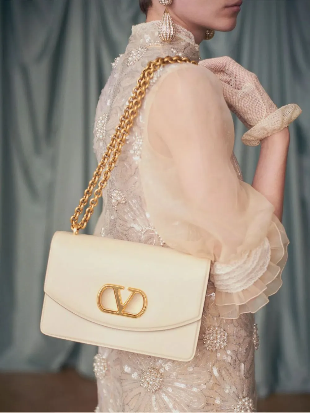 Butter Vain Shoulder Bag in Shiny Calfskin