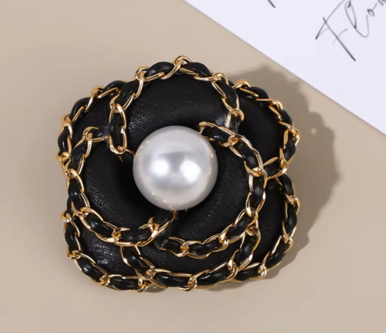 camila flower brooch