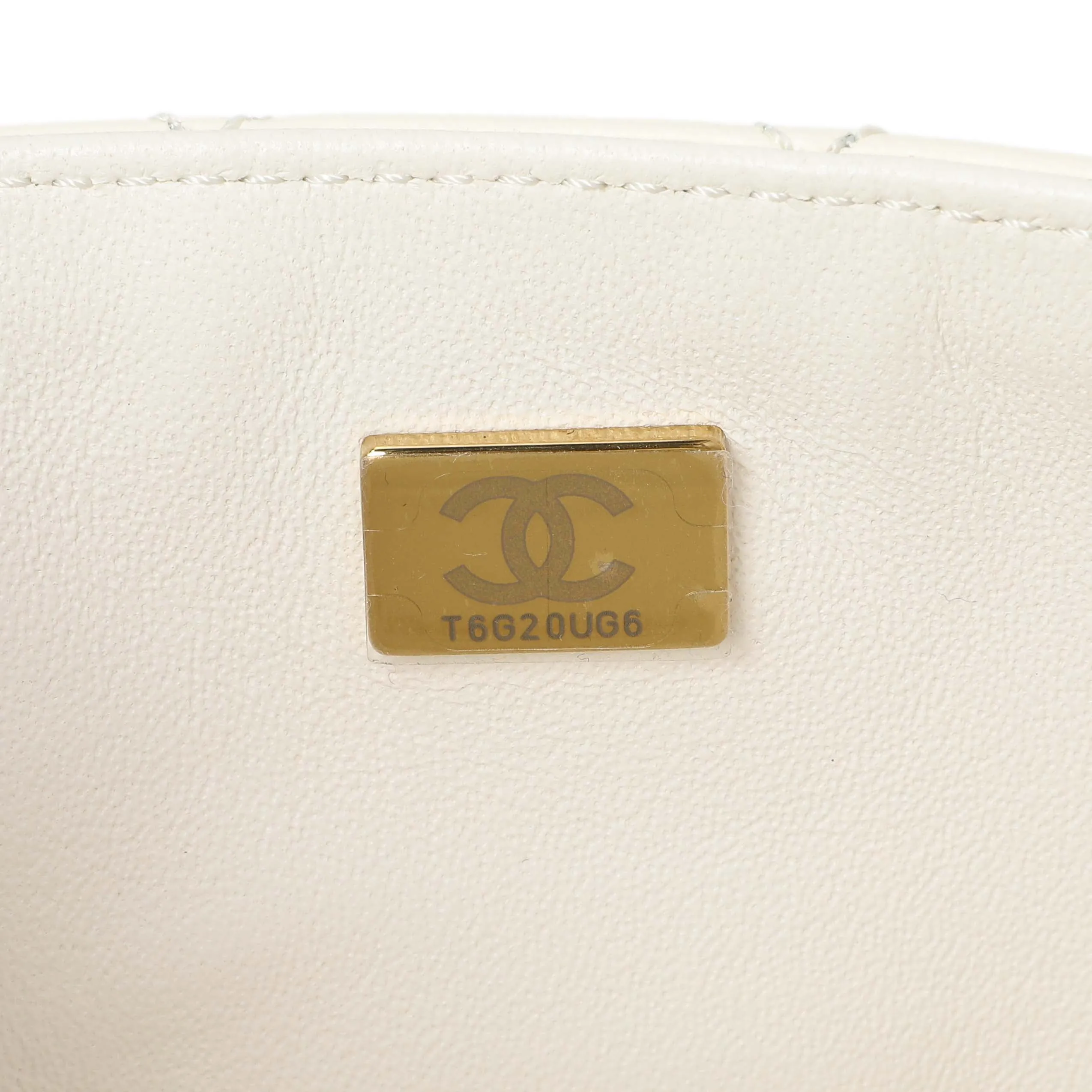 Chanel White Quilted Aged Calfskin 2.55 Reissue Flap 224
