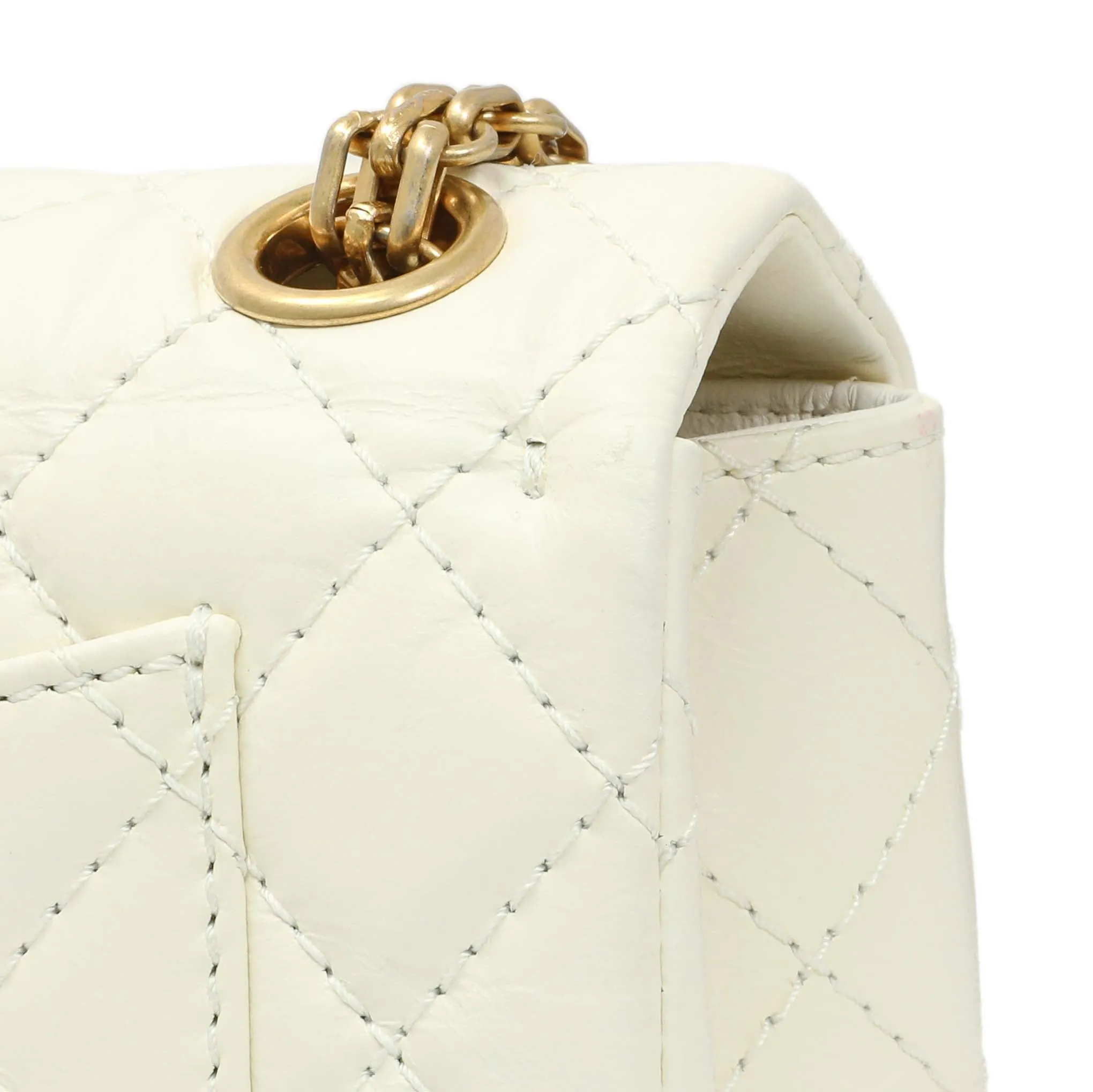 Chanel White Quilted Aged Calfskin 2.55 Reissue Flap 224