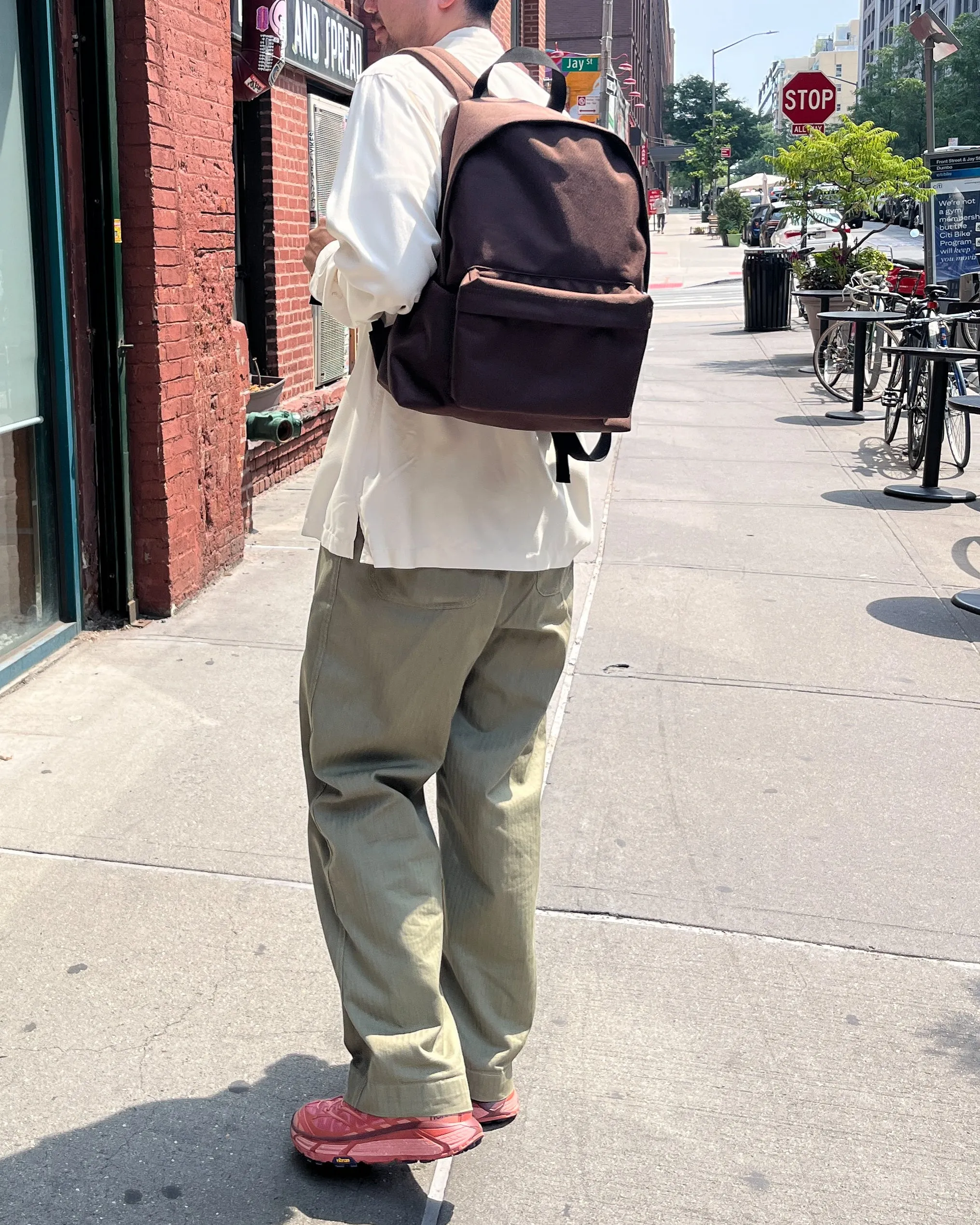Classic Backpack / Brown