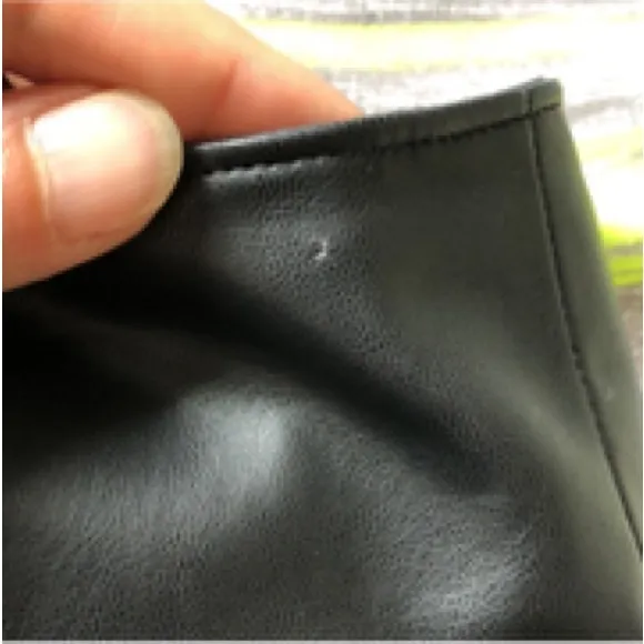 Club Monaco Laure faux leather black pleated shorts size 0