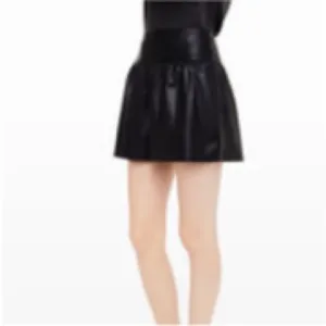 Club Monaco Laure faux leather black pleated shorts size 0