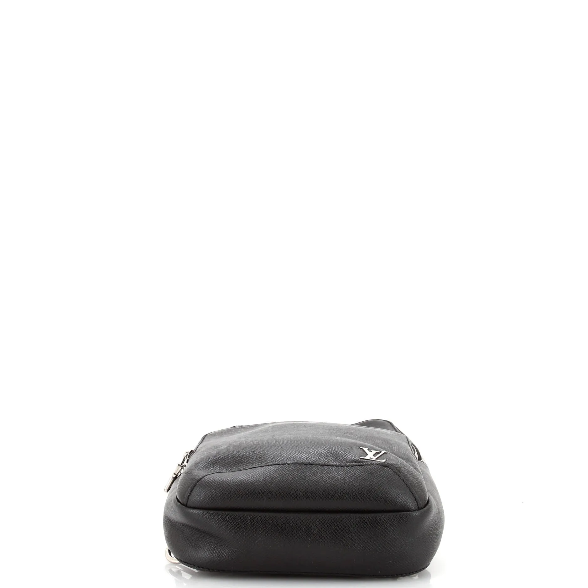 Designer Avenue Sling Bag Taiga Leather