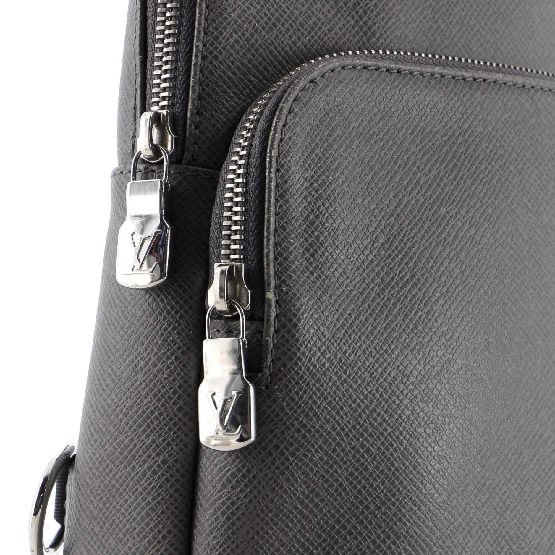 Designer Avenue Sling Bag Taiga Leather