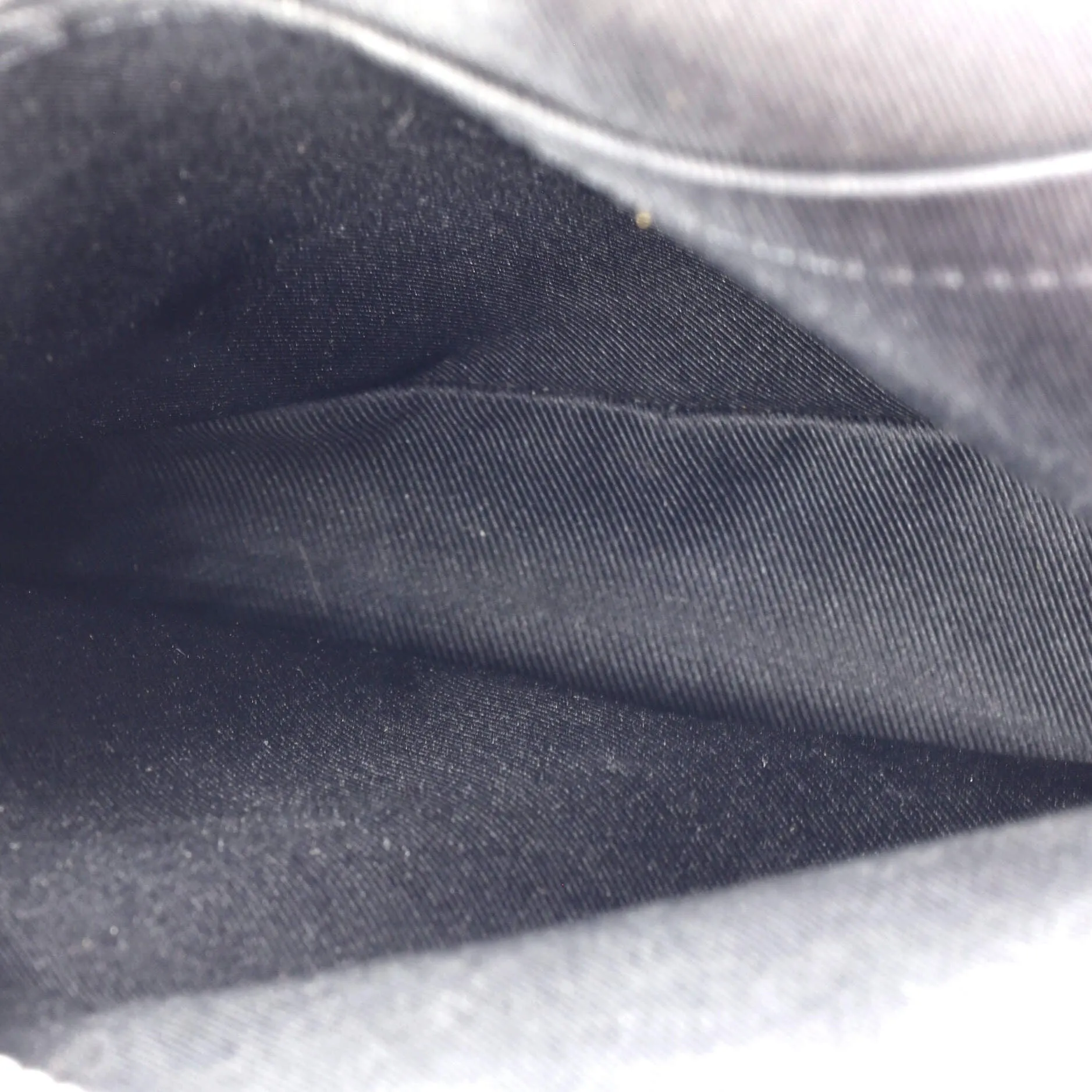 Designer Avenue Sling Bag Taiga Leather