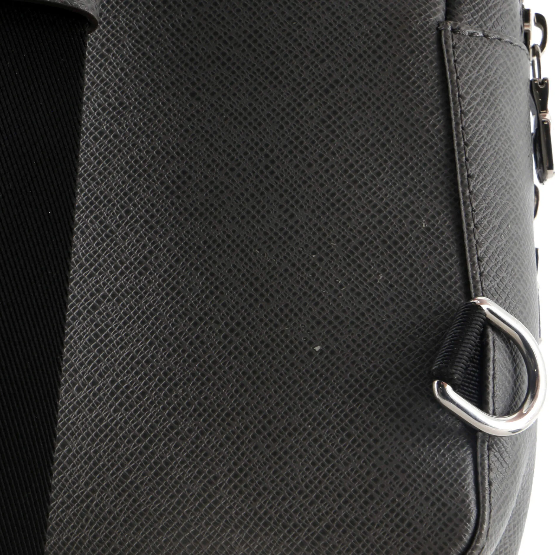 Designer Avenue Sling Bag Taiga Leather