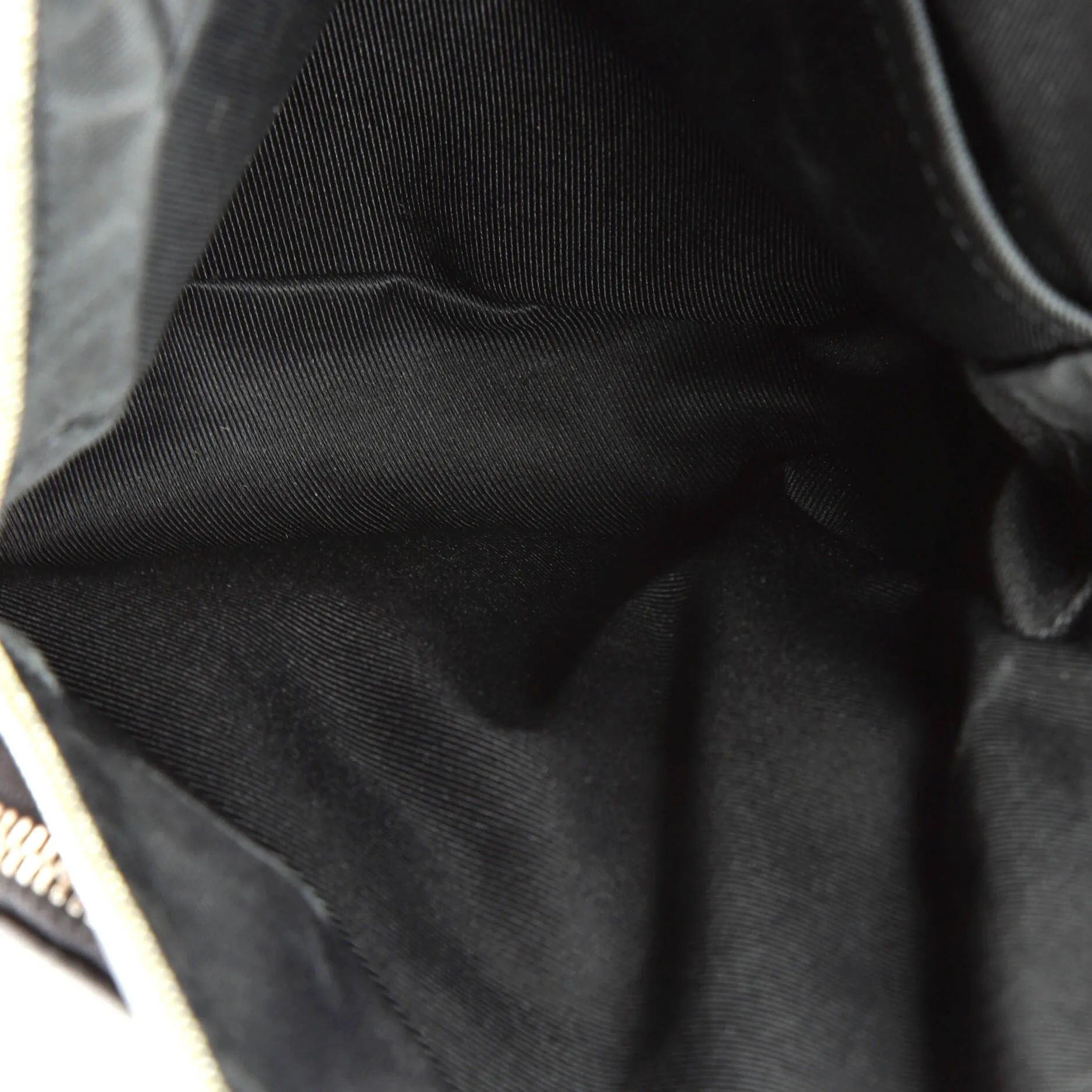 Designer Avenue Sling Bag Taiga Leather