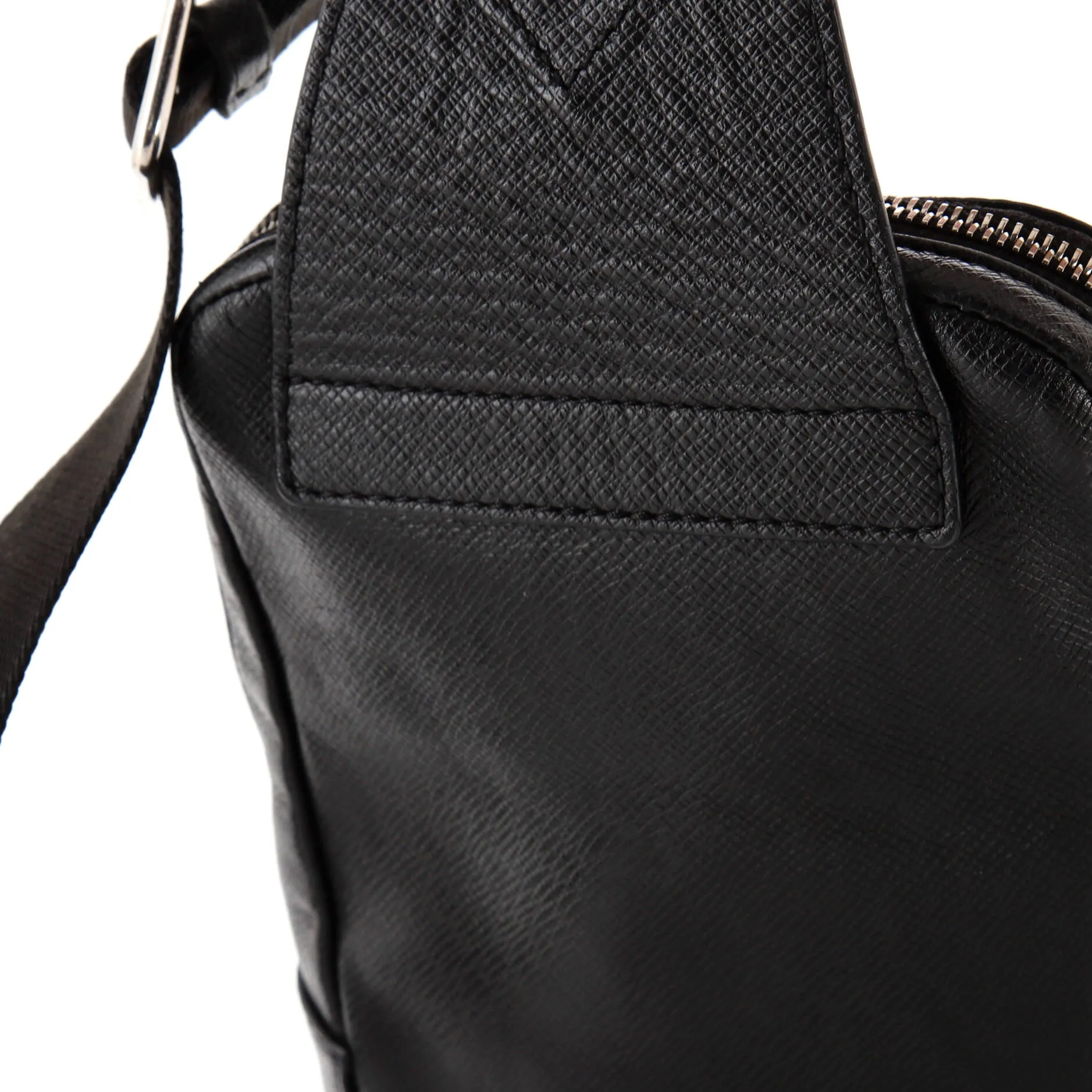 Designer Avenue Sling Bag Taiga Leather