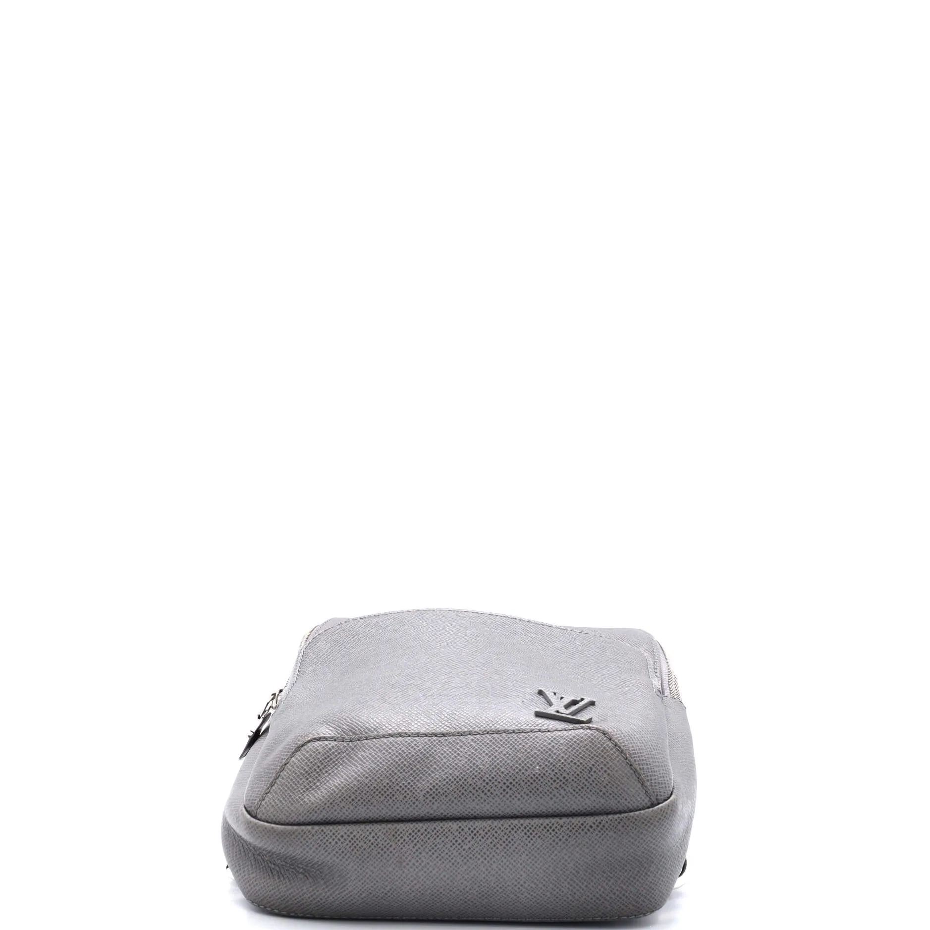 Designer Avenue Sling Bag Taiga Leather