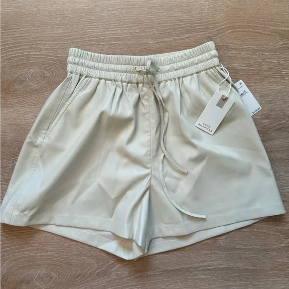 Good American Better Than Leather Short Small