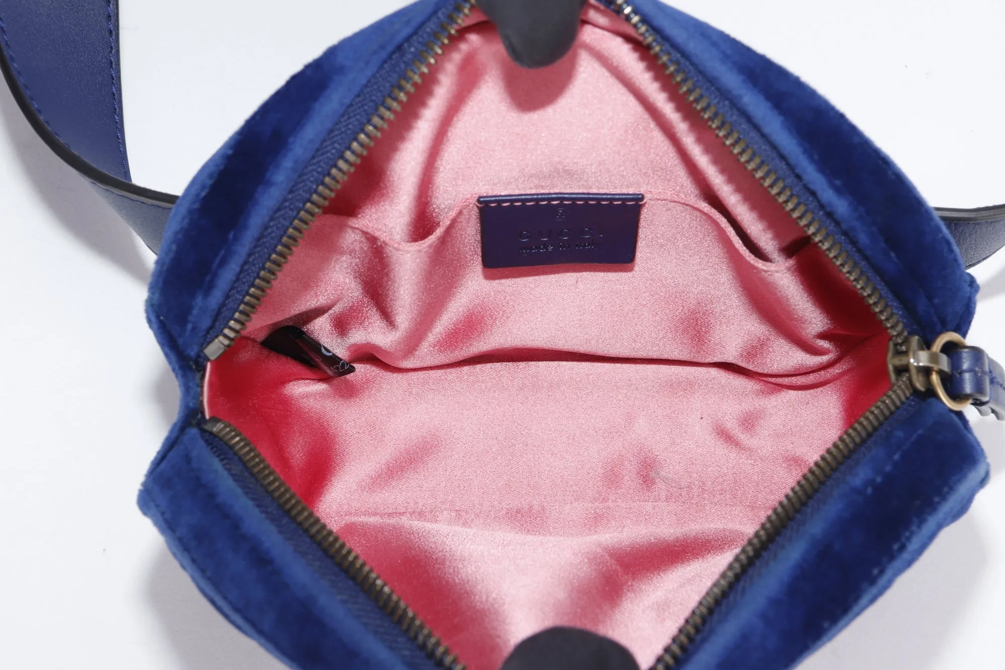 Gucci Marmont Small Size Blue Quilted Suede Leather Bod Bod Body Bag (476434 9FRDT 493075), no Dust Cover