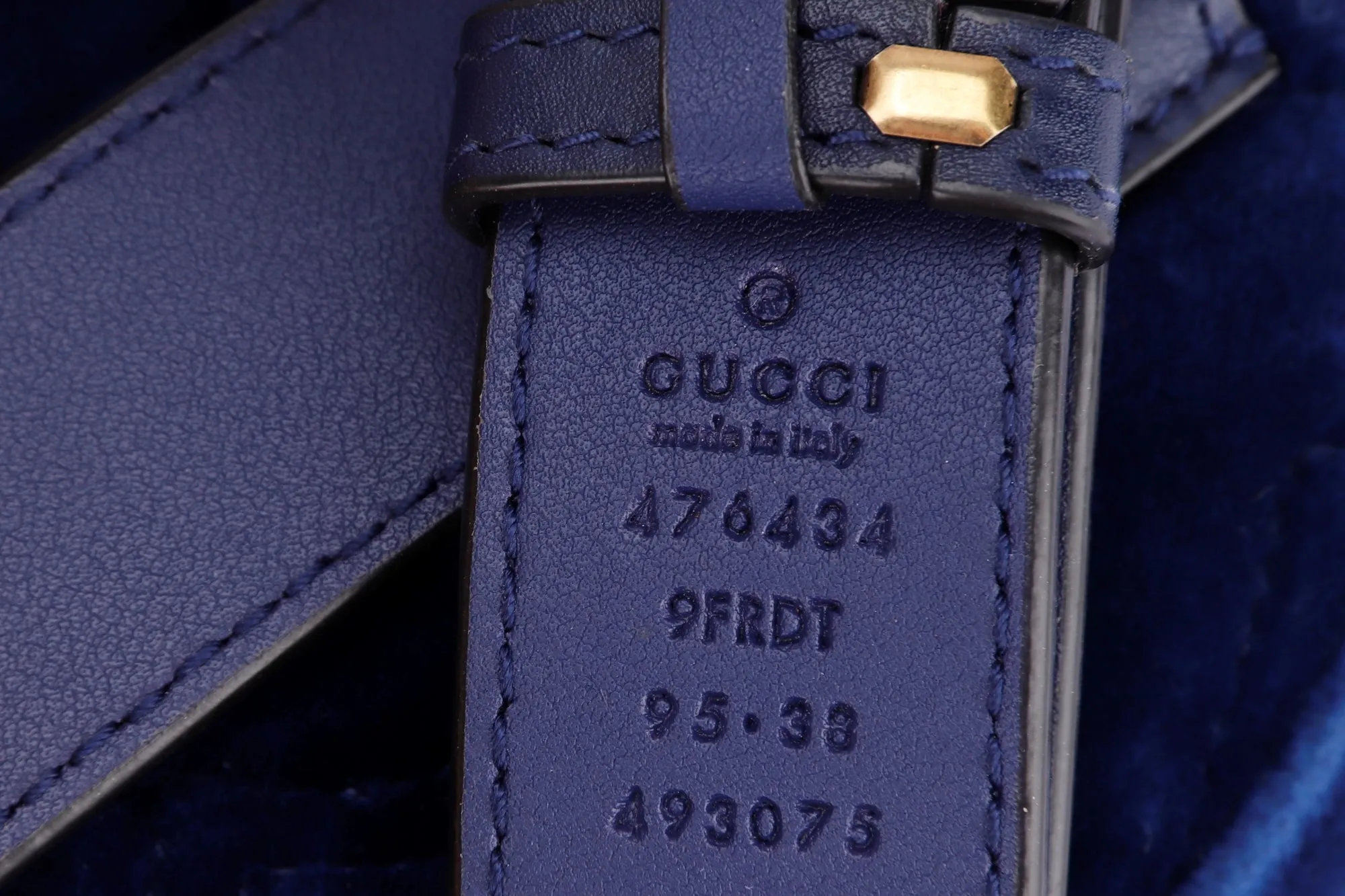 Gucci Marmont Small Size Blue Quilted Suede Leather Bod Bod Body Bag (476434 9FRDT 493075), no Dust Cover