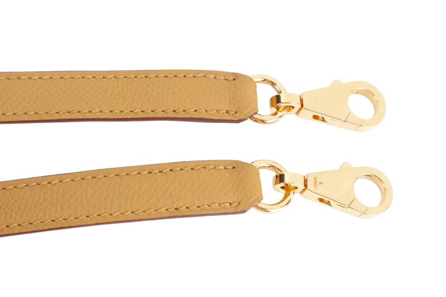 HERMES KELLY 28 SELLIER SESAME EPSOM GOLD HARDWARE STAMP Y (2020) WITH DUST COVER, LOCK, KEYS, RAINCOAT AND STRAPS