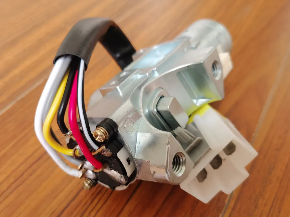 Ignition Barrel Door Lock & Key Fit Nissan Navara D22 Datsun 720