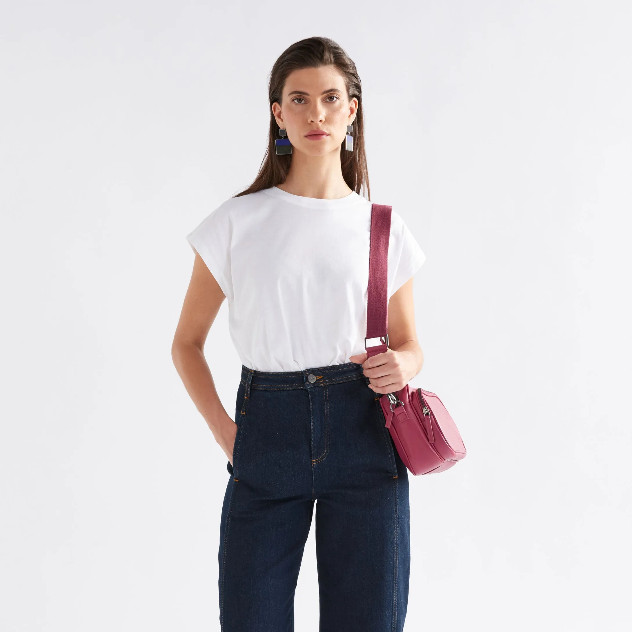 Kassel Leather Crossbody / Fuchsia