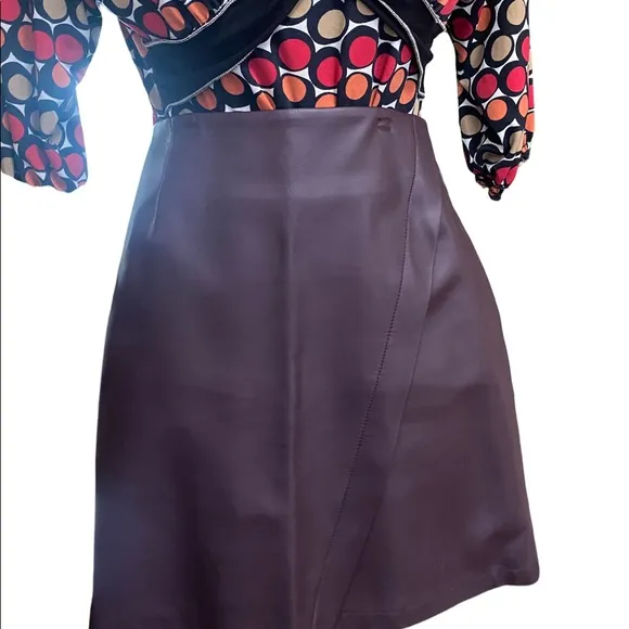 Kenneth Cole NY Faux Leather light purple skirt