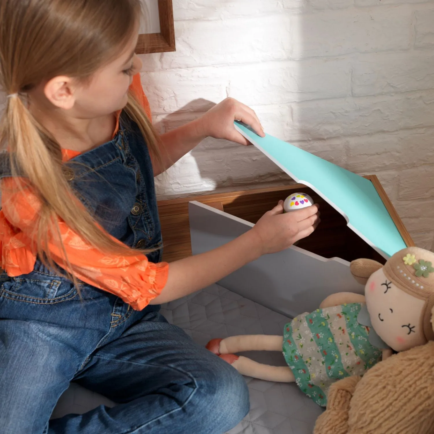 KidKraft Mid-Century Kid Corner Reading Nook