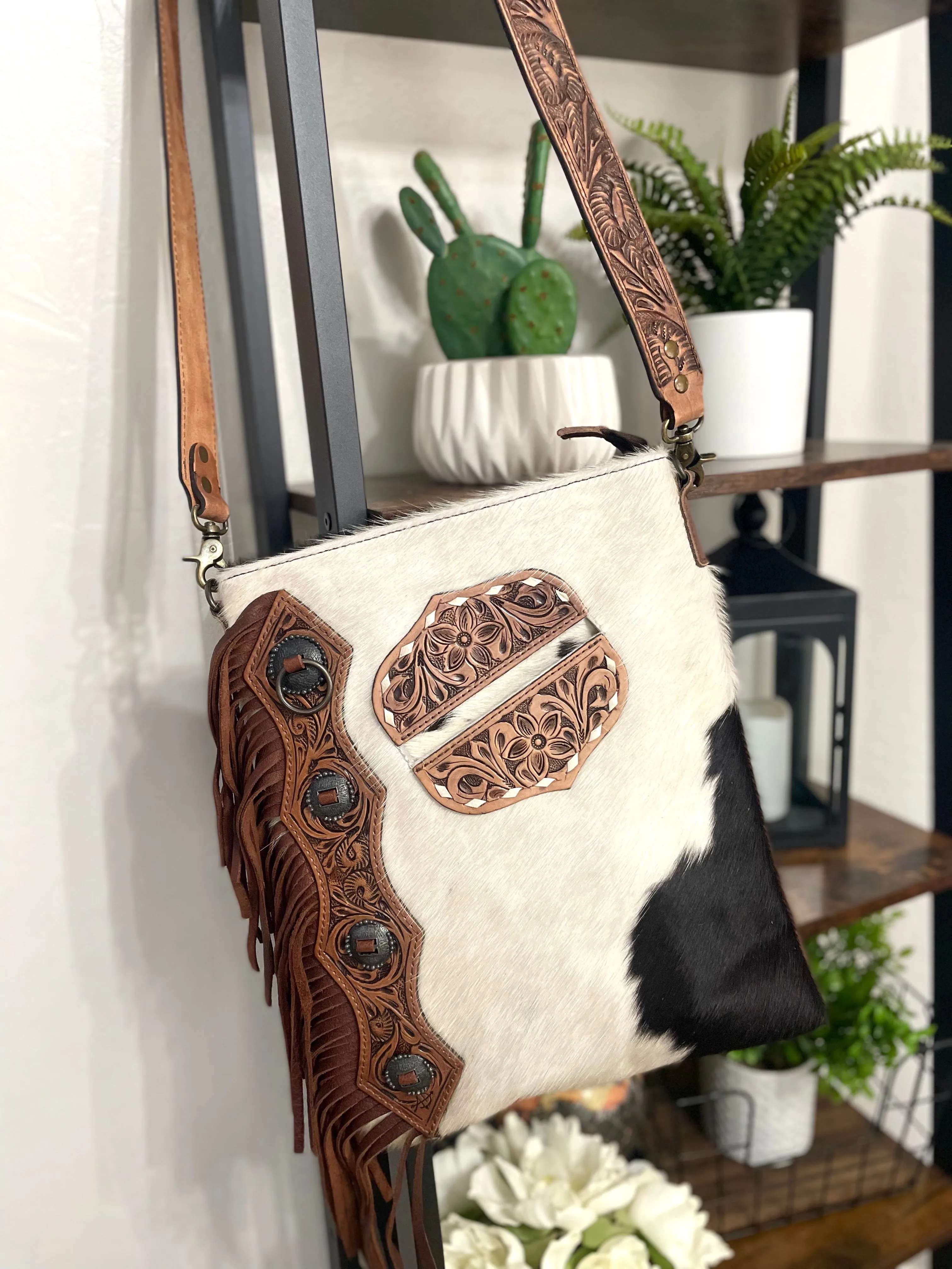 La Paz Hide Tooled Pocket Side Fringe Bag