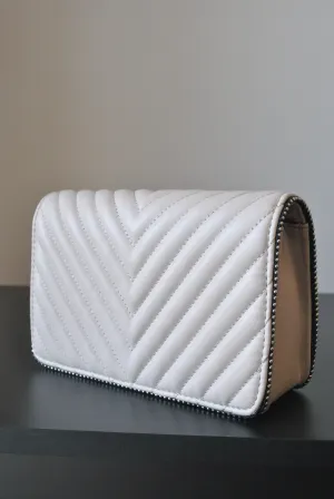 LIGHT BEIGE CROSSBODY / CLUTCH HANDBAG WITH SILVER CHAIN