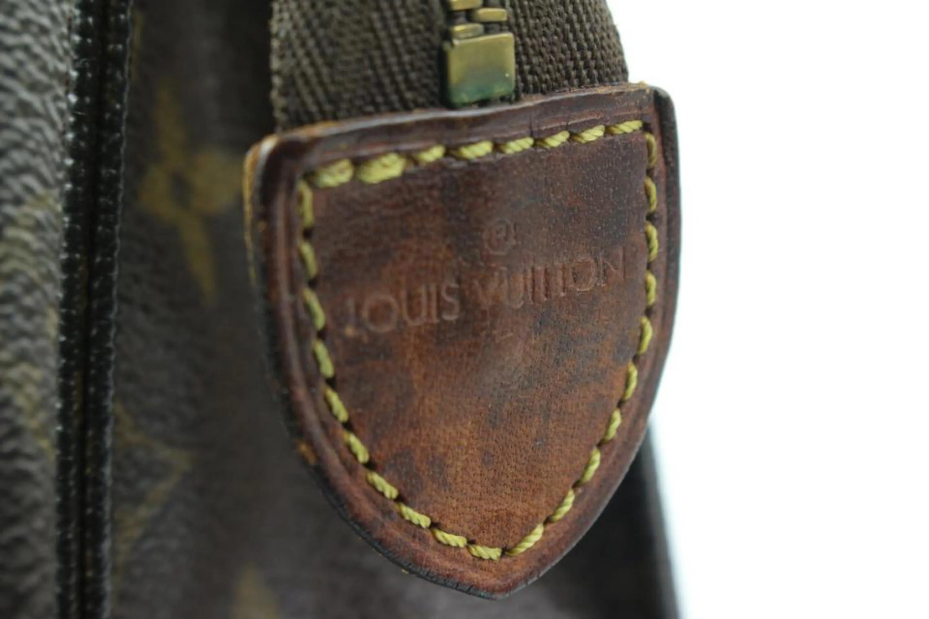 Louis Vuitton Monogram Toiletry Pouch 26 Poche Toilette 3L824