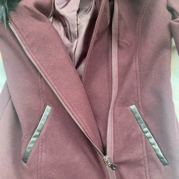 Maralyn &amp; Me Juniors Faux Fur Trim Asymmertical Hooded Maroon Coat Sz M …
