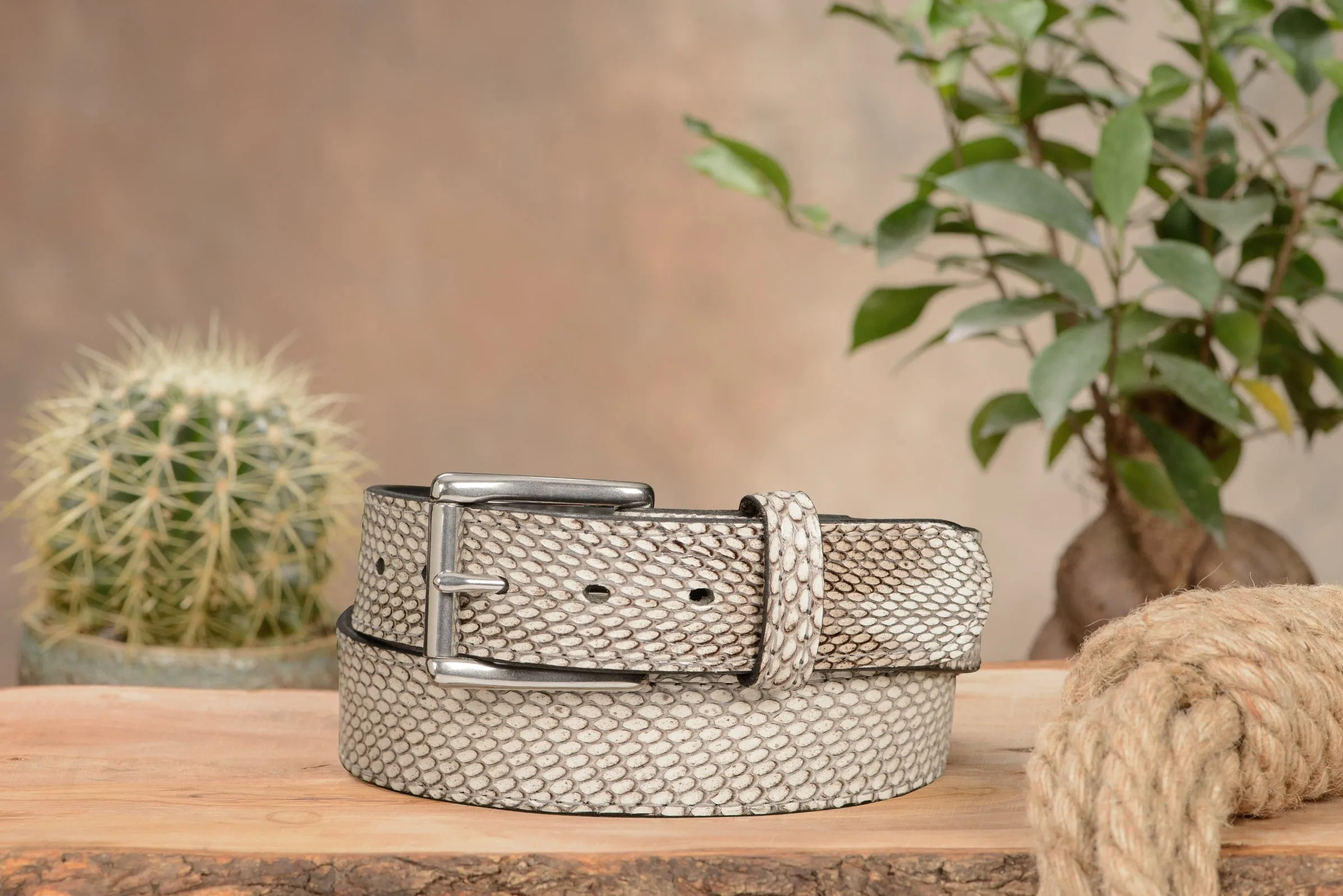 Men's Indonesian Spitting Cobra Max Thickness Belt