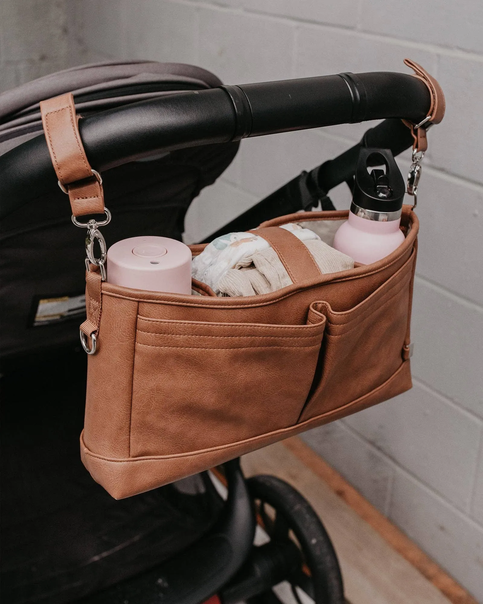 OiOi - Vegan Leather Stroller Organiser/Pram Caddy - Tan