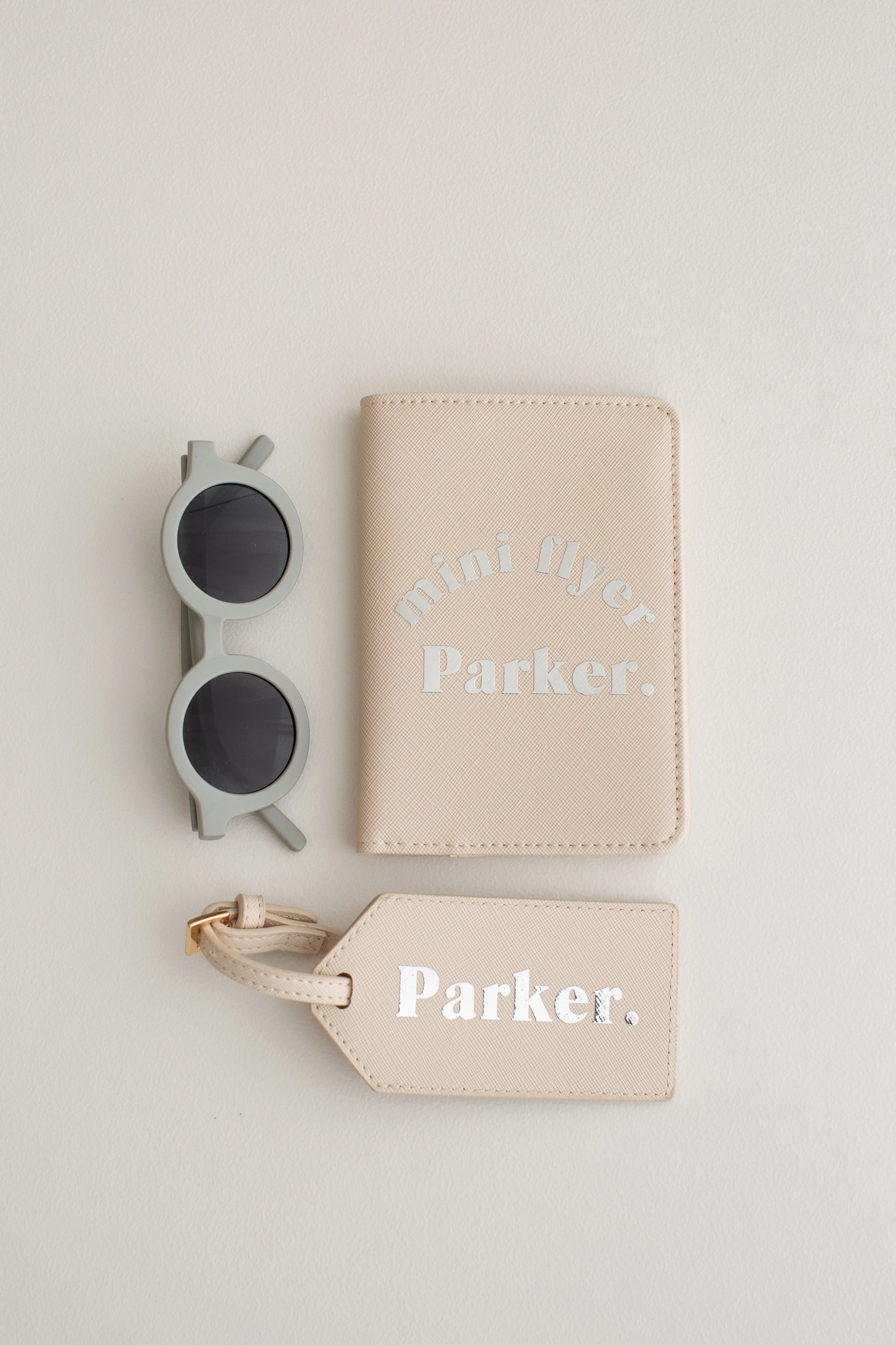 Passport & Tag Set