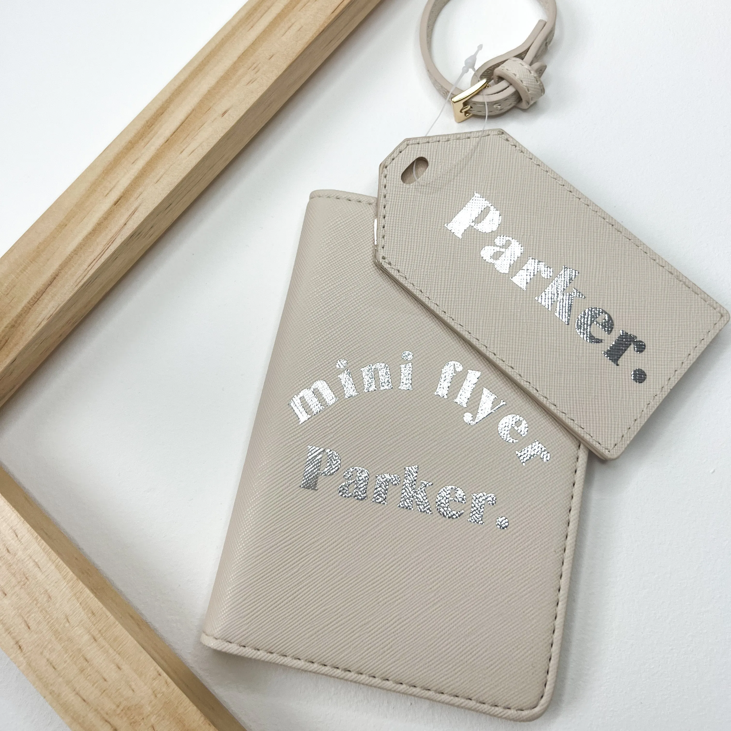 Passport & Tag Set