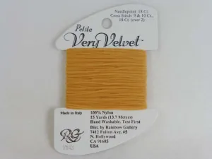 Petite Very Velvet V643 Pale Golden Brown