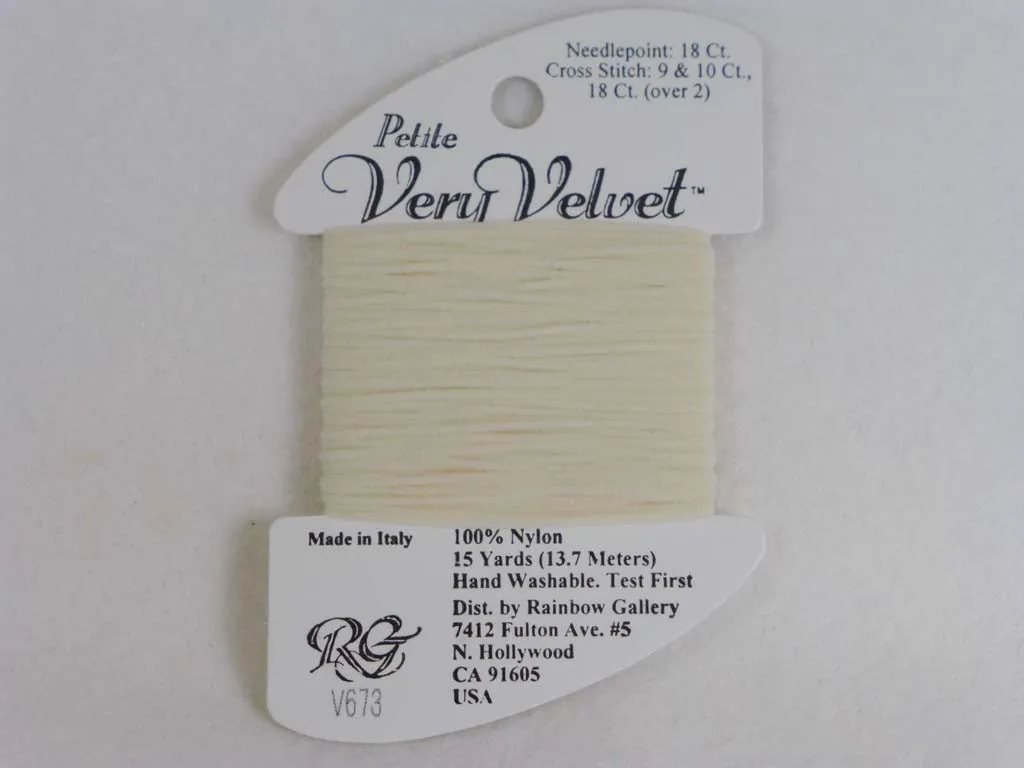 Petite Very Velvet V673 Cream