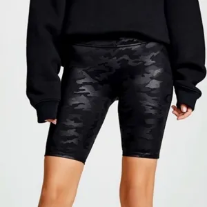 Spanx Faux Leather Biker Shorts ✧ Matte Black Camo ✧ Size S