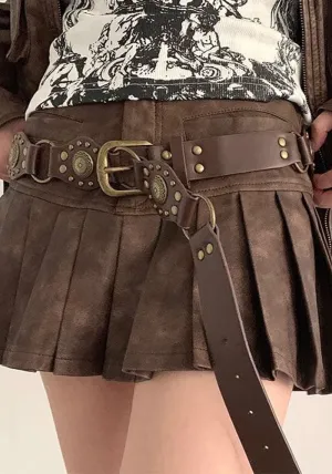 Statement-Making Vintage Rivet Embellished PU Leather Belt