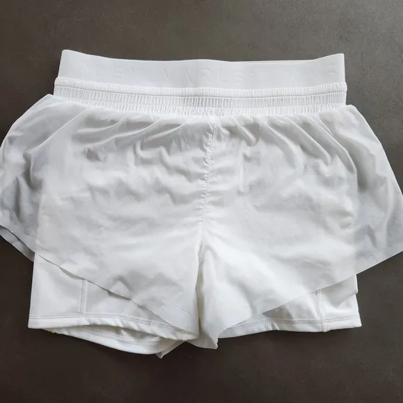 VARLEY‎ Womens White Fresno Shorts Size Small NWT Lightweight Breathable Running