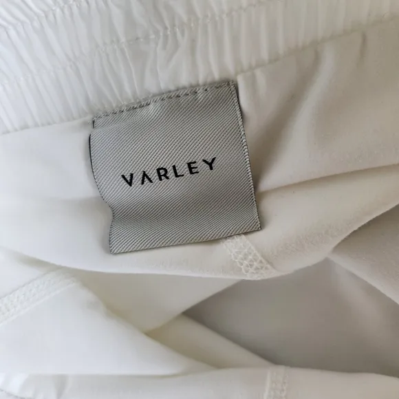 VARLEY‎ Womens White Fresno Shorts Size Small NWT Lightweight Breathable Running