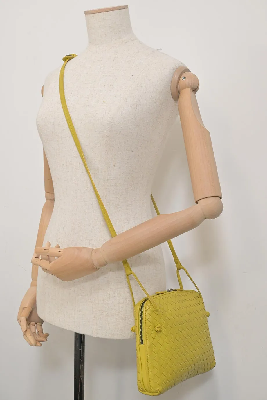 [WB6841] Bottega Veneta | Cross-Body Bag