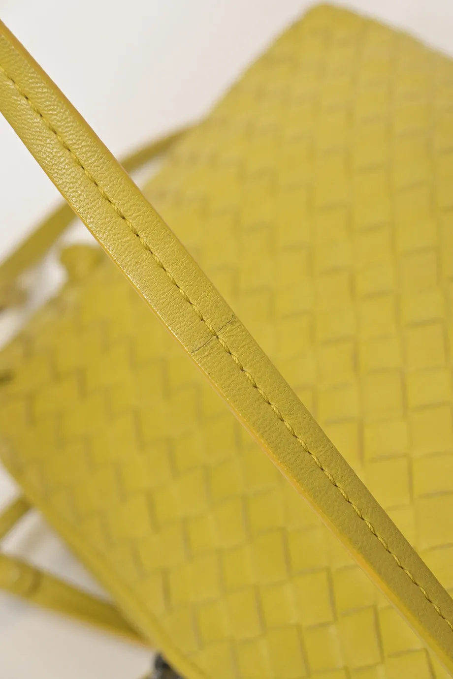 [WB6841] Bottega Veneta | Cross-Body Bag