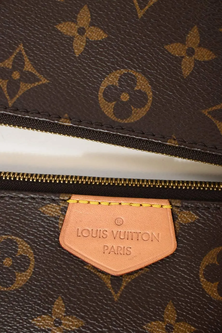 [WB7481] Louis Vuitton | Cross-Body Bag