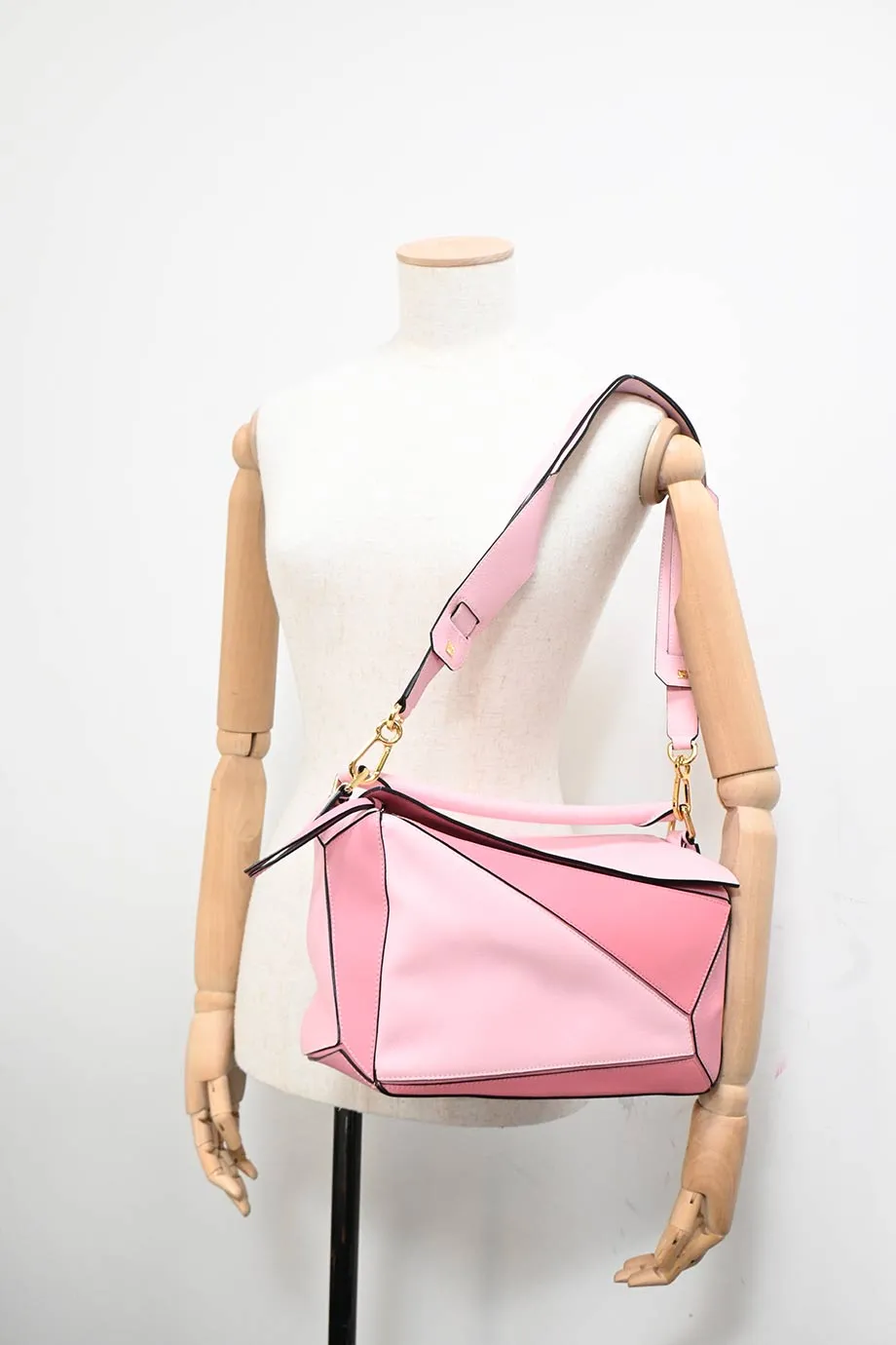 [WB7497] Loewe | Cross-Body Bag